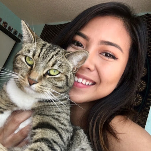 Meet your Posher, April - Picture 1 of 1